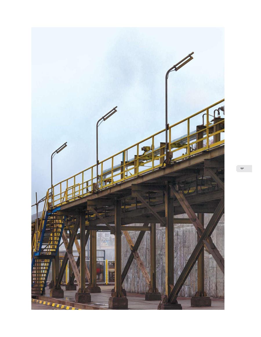 Unnamed linear luminaire (pole-mounted, industrial walkway)